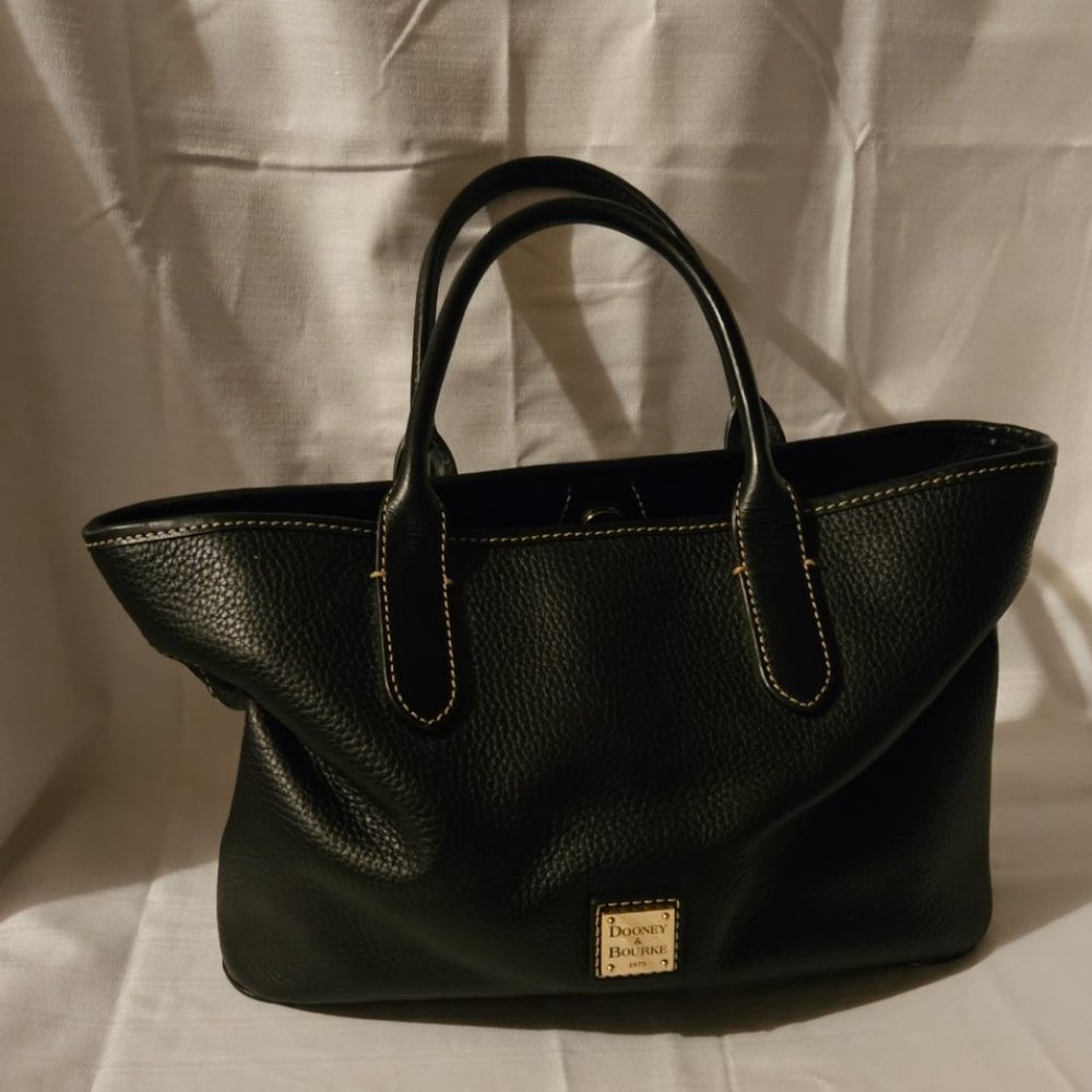 Dooney and Bourke black purse